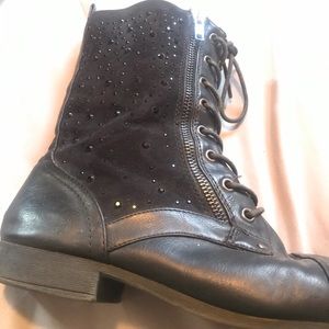 Women’s combat boots